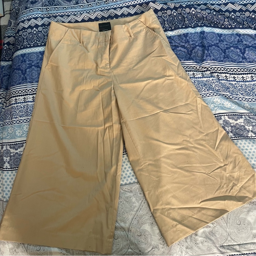 Women size 8 Cassidy fit capris